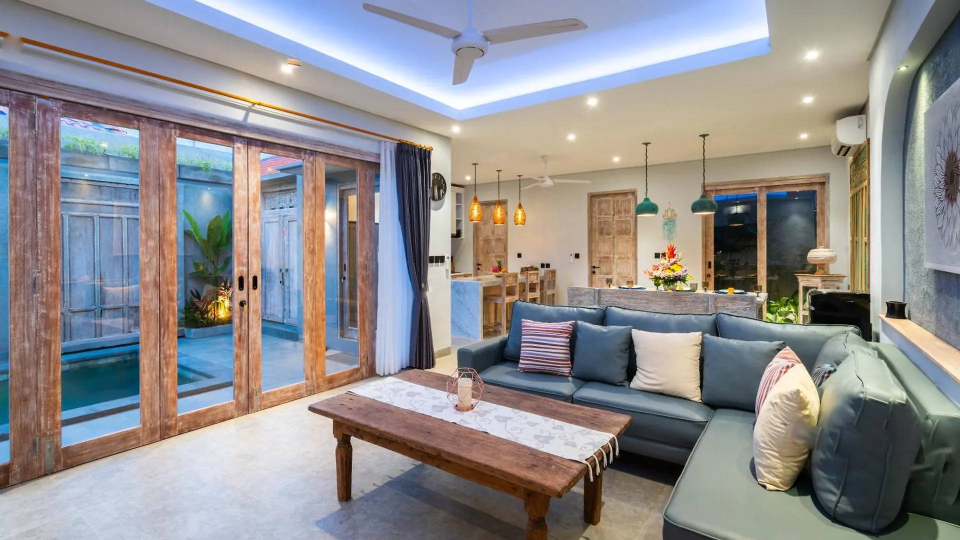 Villa Indah Legian